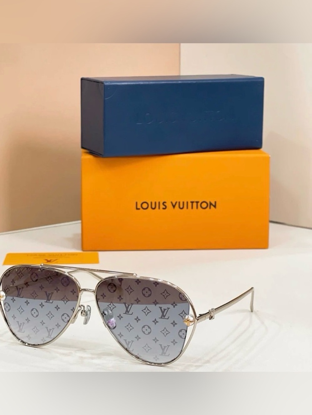 Louis Vuitton Pilot Light Sunglasses
